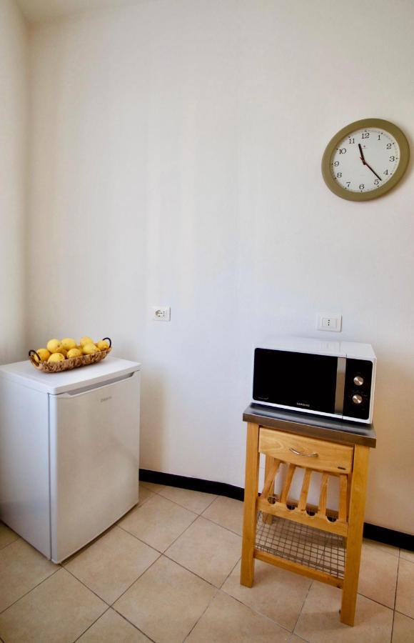 La Casa Dei Nonni Apartment Монеглия Екстериор снимка