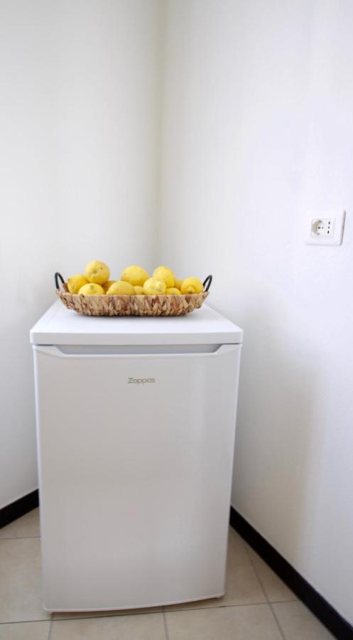 La Casa Dei Nonni Apartment Монеглия Екстериор снимка