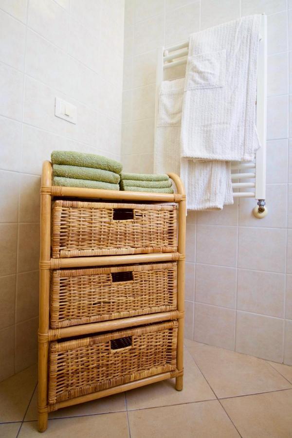 La Casa Dei Nonni Apartment Монеглия Екстериор снимка