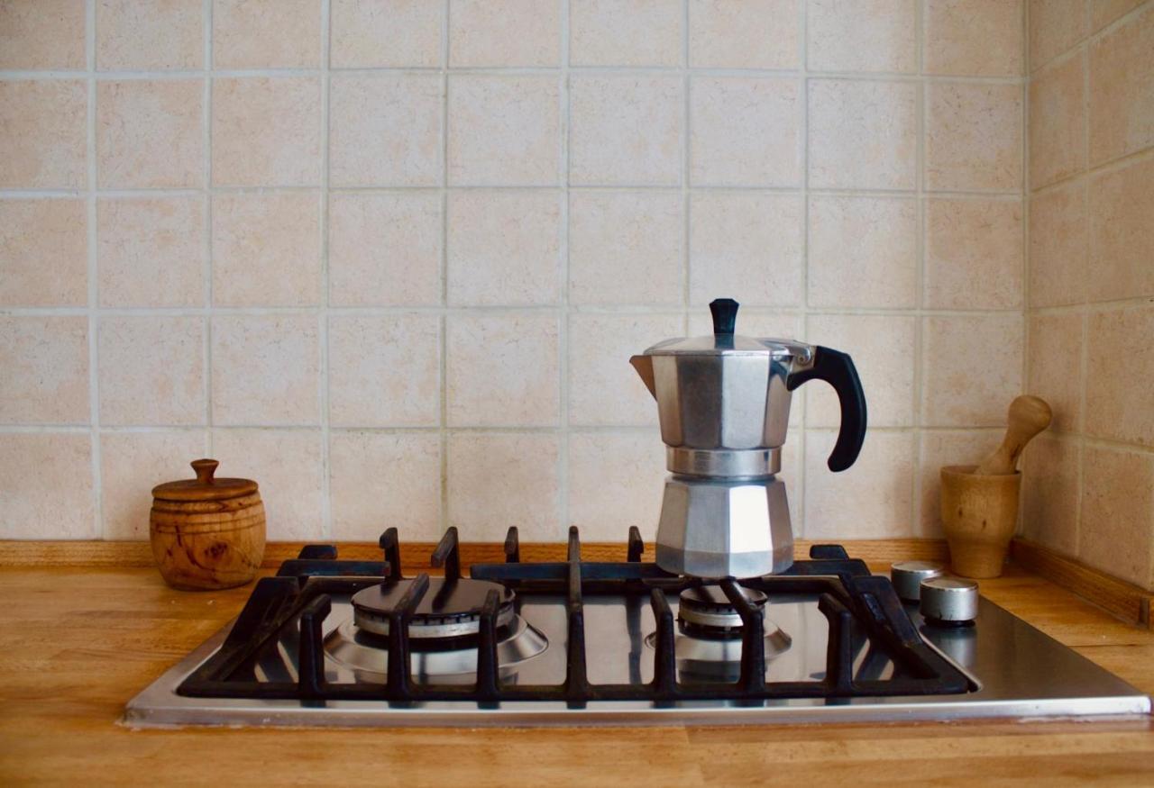 La Casa Dei Nonni Apartment Монеглия Екстериор снимка