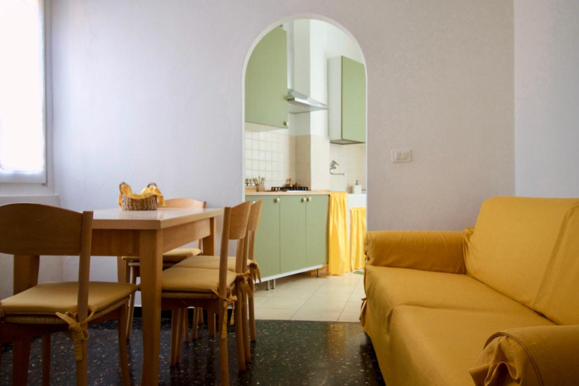 La Casa Dei Nonni Apartment Монеглия Екстериор снимка